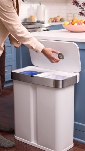 fresh air, clean kitchen 🌿 neutralize smelly trash odors with our odorsorb pod to keep your kitchen smelling fresh and inviting for you and your guests. cred @zoching #simplehuman #trashcandeodorizer #odorfree #cleaningaesthetic #homesolutions #cleaninghack | simplehuman