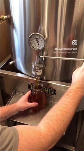 Maxant Bottling Tank With Our Stainless Steel No Drip Valve! #madeinusa #maxant #honey #beekeeping