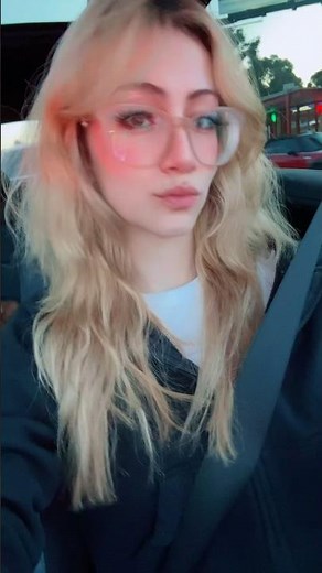 L’Oréal Le color gloss Platinum Pearl before and after