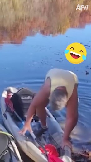 Don't forget your paddle buddy 😂💦 #paddleboard #swimming #funny #ohno | America's Funniest Home Videos