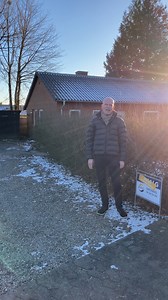 😍SOLGT PÅ ALLEGADE 😍 Boliger der ligger centralt i Vojens, har en tendens til at blive til hurtige handler. Allegade 44 var ingen undtagelse. Det tog 1 uge og så var den taget markedet igen 💪 Kæmpe tillykke til både sælger og køber🇩🇰🎉 Har du en bolig som Alfred skal sælge? 💭🏠 Kontakt os allerede i dag på 📞74 54 24 84 eller 📧609@edc.dk og få en gratis vurdering af din ejendom. Du kan også booke en vurdering igennem linket 🔗https://shorturl.at/gs256 | EDC Grosbøl