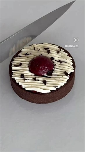 Dark chocolate cherry tart - çikolata vişne #tart #gastronomy #chef #pastry #çikolata #chocolate