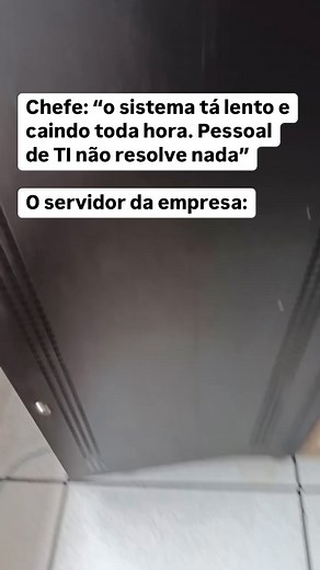 Python Code | Programação on Instagram: "Sempre assim 😂 . . . #programacao #programação #python #pythoncode"