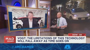 Cruise CEO Kyle Vogt talks the future of self-driving cars with Jim Cramer