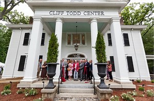 WKU dedicates Cliff Todd Center - WNKY News 40 Television