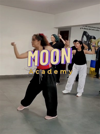 Seguimos con nuestras clases en Moon Academy ✨💕 Baila con nosotras en nuestras distintas sedes 🔥 📍Lince 📍Magdalena 📍Los Olivos Aquí una recopilación de nuestra clase de Like Jennie MMA ver 🔥 Amamos esta coreo 🔥🤩