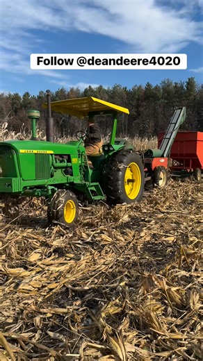 11K views · 396 reactions | Picking with the 4020 #johndeere @johndeere | Deandeere4020 | Facebook