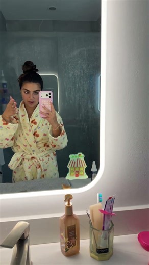 Side note my new robes so cute! #short #shorts #itzalisachka