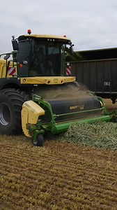 KRONE Agriculture on Instagram: "A powerful start to the spring season in California 🌾 The winter forage harvest is in full swing - with heavy crops, large swaths and the BiG X performing at maximum throughput and unstoppable power 👑 #KRONE #winterforage #kroneagriculture"