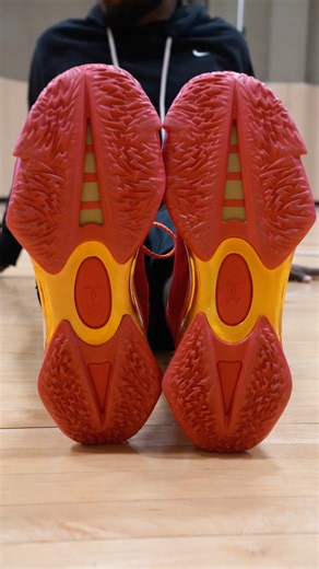 Under Armour Curry Series 7 “Christmas W/ The Curry’s” Traction Test