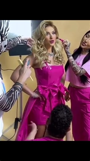 Transformações da Barbie por Virgínia Fonseca