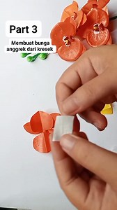 27K views · 301 reactions | Part 3 membuat bunga anggrek dari kantong kresek #fyp #viral #bungakresek #tutorial #kerajinantangan #bungakresek #jangkauanluas #Reelfbpro | Azka Aditya Pratama | Facebook