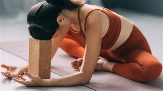 Short on time but keen to boost body and mind? Top experts share their go-to 10-minute yoga flows
