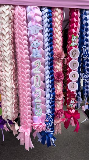 Celebrate Graduation 2026 with Personalized Leis