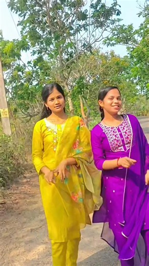 Gharaku Sundara Dise Gharani Thile | Odia Romantic Song | Beautiful Wife Love Song | New Odia Song