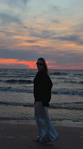 57K views · 406 reactions | 5 Second Trick For The PERFECT Sunset Videos! 盧 Get more iPhone camera tips by tapping the link in the BIO!  #iphonevideo #sunsetlovers #sunsetvideo #videotricks #iphonetricks | iPhone Photography School | Facebook