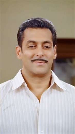 Salman Khan annoying his brother Arbaaz Khan like 😂🤭 in Dabangg 2 #movie #brothers #bhaichara