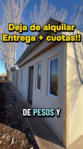 🏡 ¿Cuánto sale hoy una casa prefabricada en Neuquén? Esta es una vivienda en sistema wood frame de 18m2 lista para entregar 🚛❄️ ✔️ construcción rápida ✔️ aislación térmica real para Patagonia ✔️ lista para instalar en tu lote ✔️ ideal como primera vivienda, quincho, oficina o renta En este video te muestro cómo queda una unidad media obra terminada y cuánto cuesta hoy construir algo así en Neuquén. La ventaja del sistema wood frame es que podés tener una casa funcional en semanas y con mucho m
