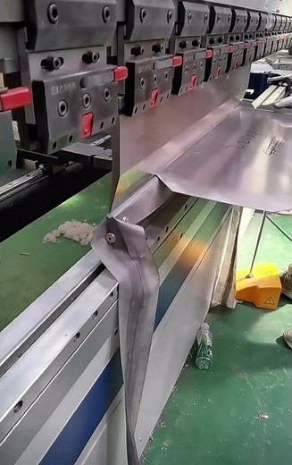 Aluminum Sheet Precision Bending #bending #pressbrake #aluminum #metalworking