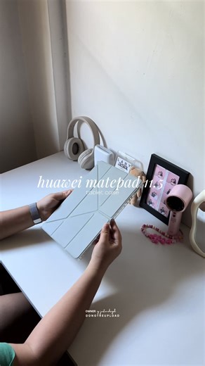 acrylic case for huawei matepad bending resistance, lightweight, portable with pen slot and 3 ways to fold✨ #recommendations #fyp #huaweimatepad #case #tablet