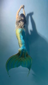 ✨A mermaid moment✨ My tail @the_mernation Video by @nativproductions #mermaid #mermaids #mermaidtail #mermaidswimming #mermaidlife #thelittlemermaid #littlemermaid #beautiful #slowmotion #slowmo #underwater #swimming | Mermaid Elle