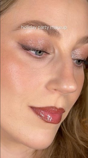 Glowy + Glittery Holiday Party Makeup Tutorial 🎁✨ #makeup #makeuptutorial #holidaymakeup