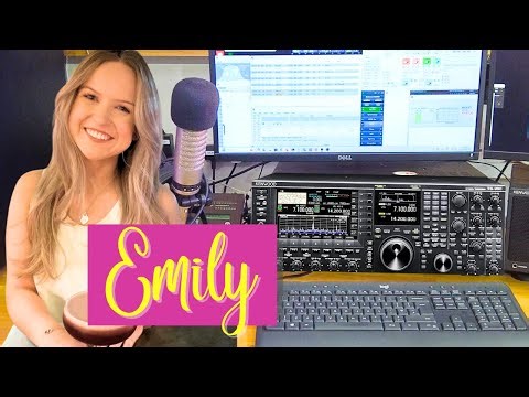 DX Commander Emily YL M6ELM runs Pile Up on 40m