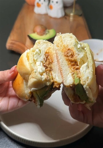 Life’s simple pleasures. #nostigla #bolillo #simplefood #quickmeal #fyp
