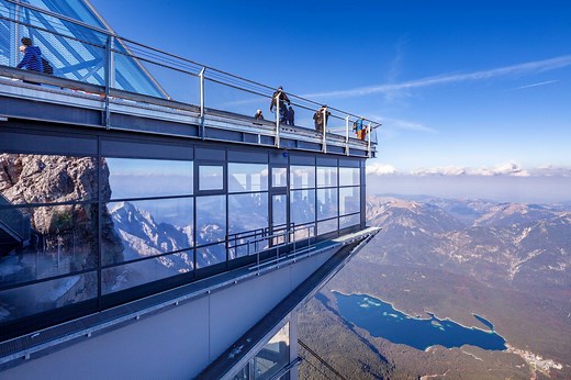 How Fire Protection Glass Can Save Lives without Compromising Design