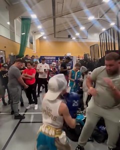 6.4K views · 18 reactions | Billy Joe Saunders passing on some knowledge to young ones at an amateur boxing event over the weekend. | KBOXtv | Facebook