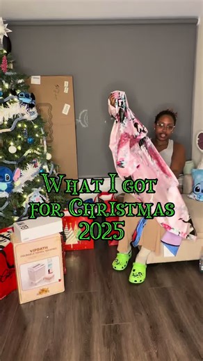 I know I’m late but, better late than never right? 🥴 I also forgot to mention another robe I got from my dad 🥰 So grateful for all I received 🫶🏾 #fyp #christmashaul #whatigotforchristmas #gifts #Blessed