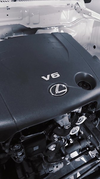 Nissan SAFARI 4x4 con motor v6 2GR y transmisión automática