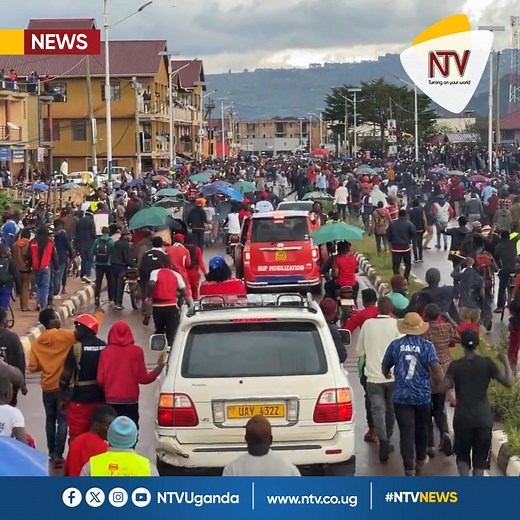 NUP presidential candidate Robert Kyagulanyi held a procession through Kabale town on Monday, attracting several supporters who followed him as he continued his campaign in the Kigezi region. He is expected to campaign in Kisoro on Tuesday. #NTVNews #UGDecides2026 📹Jeff Twesigye | NTV Uganda