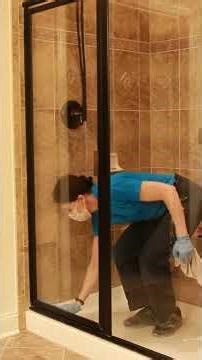 Bleach vs. Soap Scum: And What Really Works? #cleaning #diycleaning