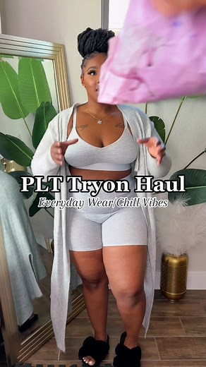 PrettyLittleThing Try-On Haul: Curvy & Chic