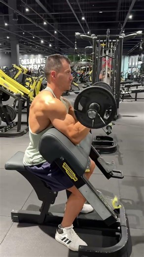 CURL SCOTT ERROR HABITUAL!!! #bicep #biceps #bicepsworkout #bicepcur