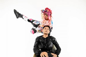 ビョーク『Fossora』にも参加したインドネシア・バリ島のガムランガバ・ユニットGabber Modus Operandiが来日｜VMOがツアーに帯同、MERZBOWや∈Y∋（BOREDOMS）らが出演 | Qetic