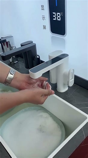 Smart Sensor Energy-Efficient Digital Display Faucet