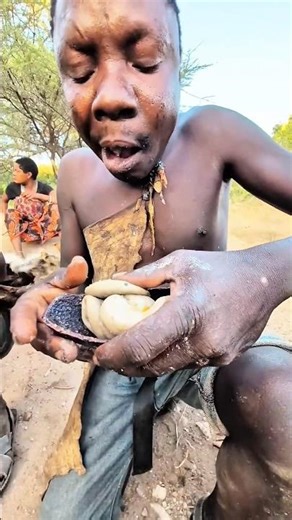 Watch How Hunter Chaba Cooks and Eats in the Wild.#shorts #bowandarrow