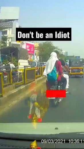 7.7M views · 10K reactions | Don't be an Idiot use Rear view mirrors on bike #shorts | CarSutra | Facebook