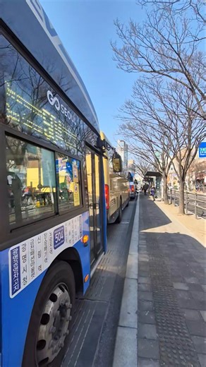 가는 길이 꽉 막혀서 풍경 구경 실컷 했네. 그러다 나른하게 졸았지. 꿀잠.