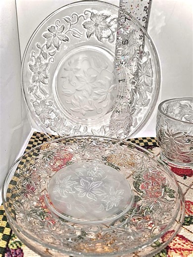Elegant Crystal Glass Vintage Princess House Fantasia Poinsettia Salad or Luncheon Plate 7.5” Floral Pattern - Etsy