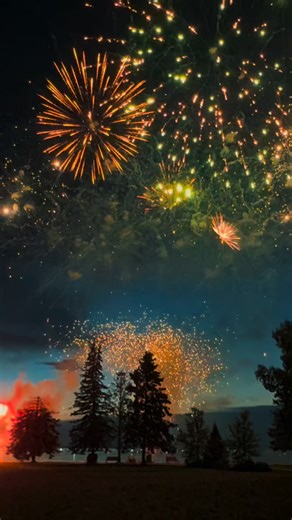 From signature events to everyday lake memories, 2025 was something special in Sylvan Lake! Thank you for being part of it - see you at the lake in 2026! ✨ | Visit Sylvan Lake