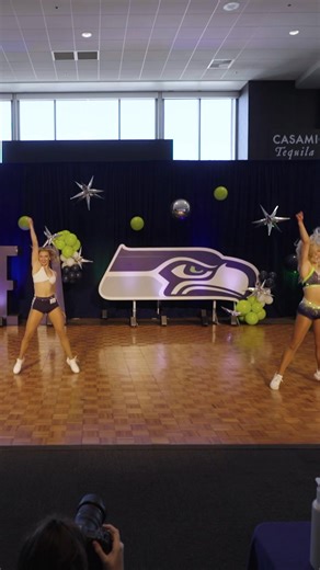Audition prep on our mind on this #TechniqueTuesday 👯‍♀️ Stay tuned for our 2025 Workshop dates! 🤭 | Seahawks Dancers