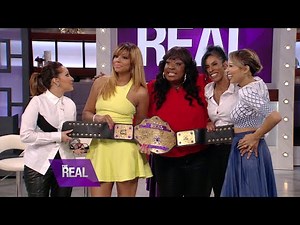 Khandi Alexander Competes in a Battle of the Lashes