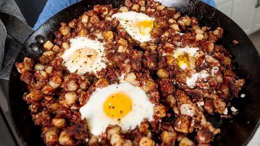 How to make crispy corned beef hash with a shortcut