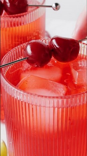 Shirley Temple Recipe (4 Ingredients!)
