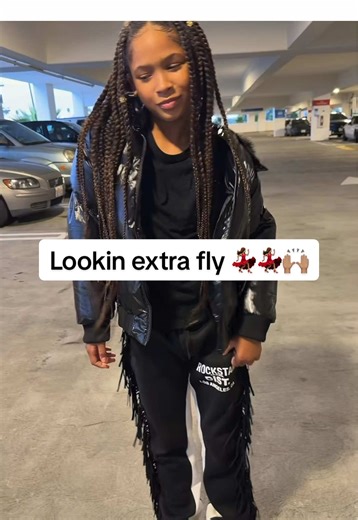 Lookin extra fly 💃🏽💃🏽💃🏽🙌🏽🙌🏽