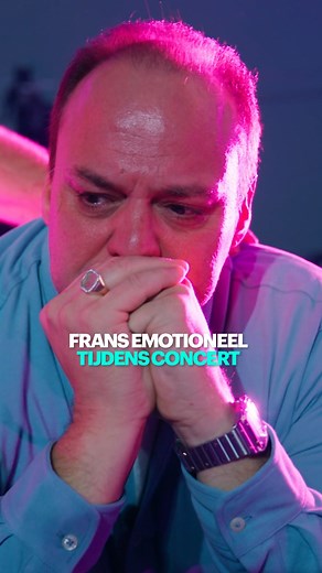 De emoties lopen hoog op bij Frans nu hij weer voor het eerst in Ahoy staat sinds het overlijden van zijn vader. ❤️✨ Kerst met de Bauers is vanaf dinsdag 10 december om 21.25 uur te zien op NPO 1. #DeBauers #Kerst #FransBauer | AVROTROS