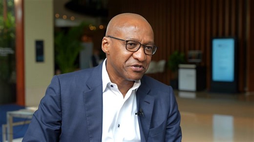 PwC graduate roles under threat from AI, accountancy firm boss says - BBC News